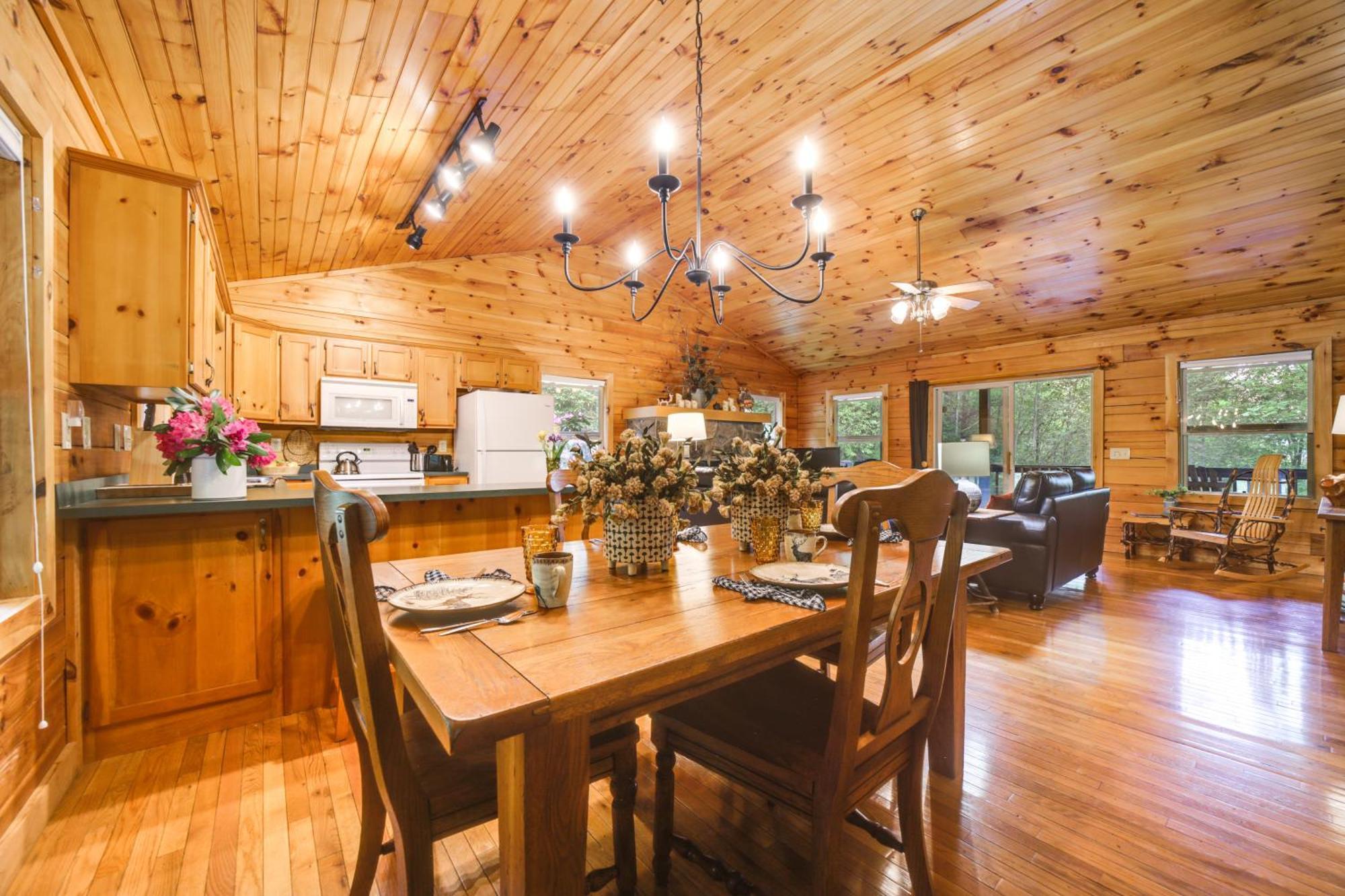 Peaceful Smoky Mountain Cabin With Deck And Fire Pit! Уейнсвил Екстериор снимка